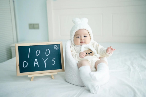 葫芦岛宝宝喝奶哭闹